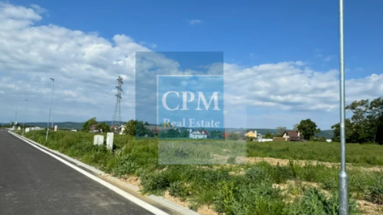 Ponúkam na predaj pozemok na výstavbu haly pri Pezinku