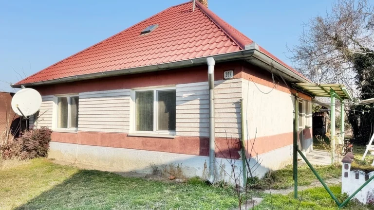 Útulný dvojizbový Rodinný dom v obci Kajal