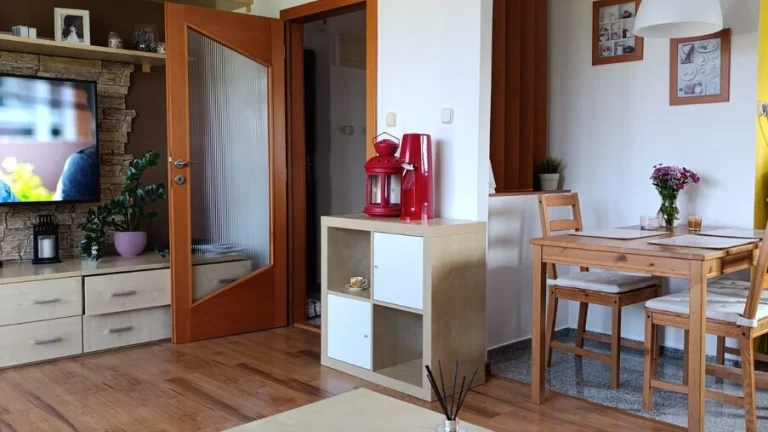 Na prenájom veľký 4i byt s loggiou, balkónom, dvoma pivnicam