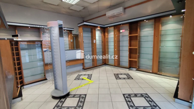 Pronájem nebytových prostor 106 m2 - centrum města