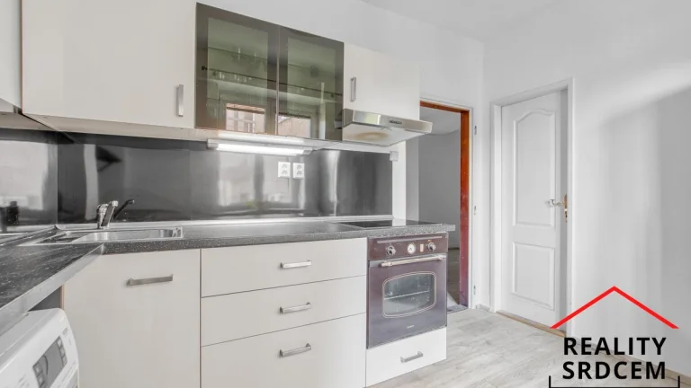 Pronájem krásného bytu 2+1, 62 m2, ul. Bachmačská, poblíž ce