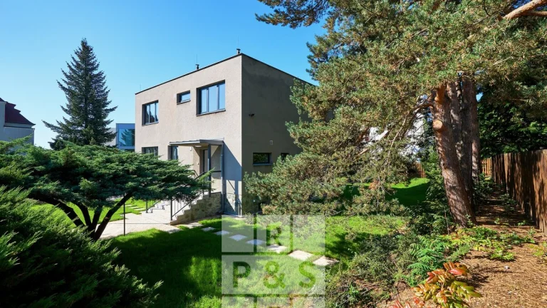 Pronájem rodinné domy, 300 m2, pozemek 636m2 - Praha - Braní