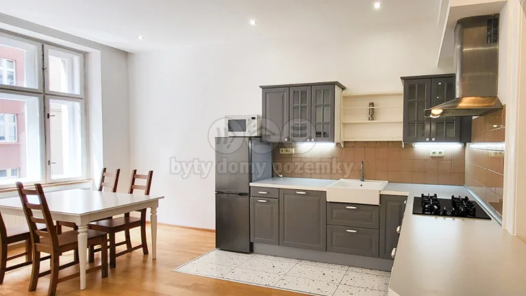 Pronájem bytu 2+1, 75 m², Praha, ul. Čajkovského