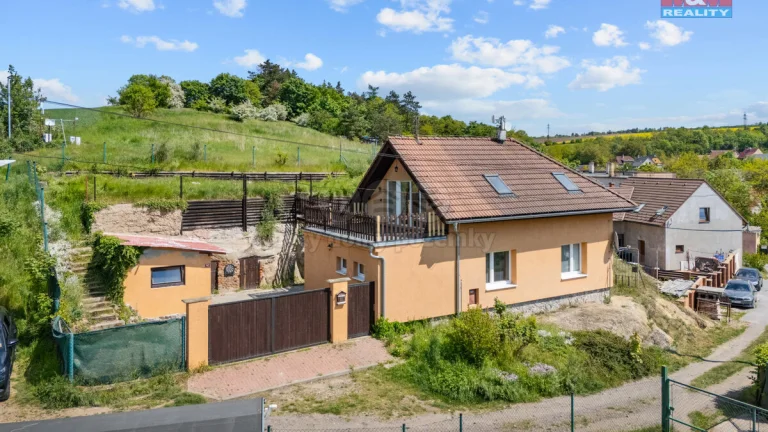 Prodej rodinného domu, 87 m², Knovíz