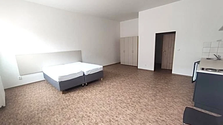 krásný byt 1+kk 35m2 v ul. Křížová, Praha - Smíchov