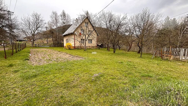 Margecany: 4 izbový tehlový rodinný dom na pozemku 1076 m2