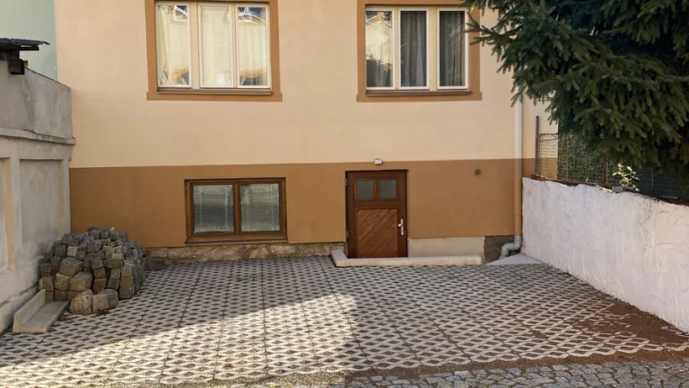 Prodej domu po rekonstrukci 2+1 se zahrádkou v Sušici