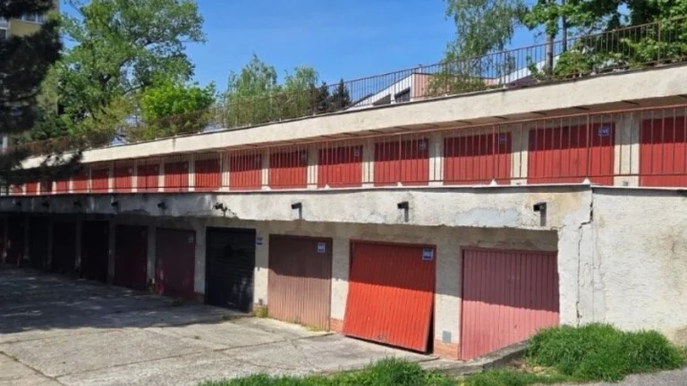 Garáž 18 m2 na Guothovej ulici - Kramáre