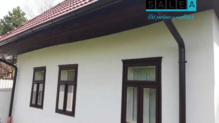 Veľmi pekný rodinný dom, vhodný aj na chalupu, neďaleko je P