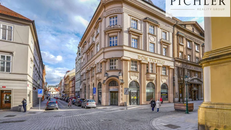 Pronájem obchodního domu, 1892 m², Plzeň, ul. Bedřicha Smeta