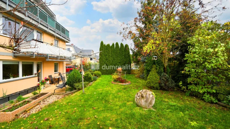 Prostorný byt 4+kk, 97,7 m2 + zahrada 305 m2, garáž + 3 x pa