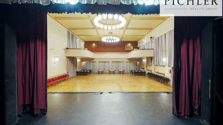 Prodej kulturního domu, 1730 m2, Jablonského, Plzeň - Město