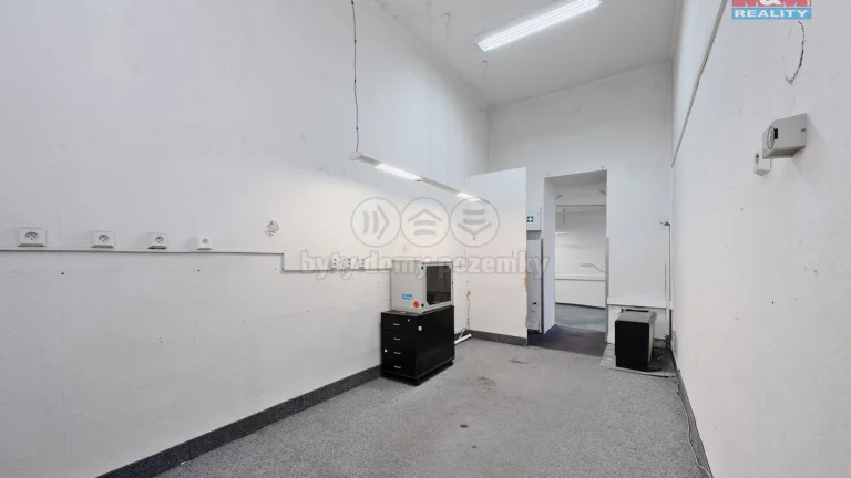 Pronájem skladu, 499 m², Louny, ul. Mírové náměstí