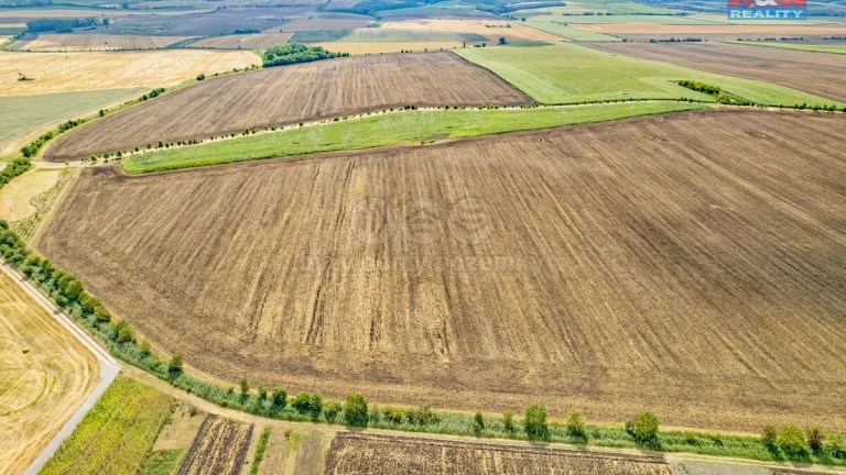 Prodej pole, 25.490 m², Žatčany