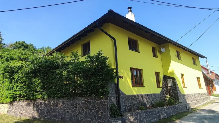 Ponúkame na predaj rodinný dom v obci Miškech Dedinka