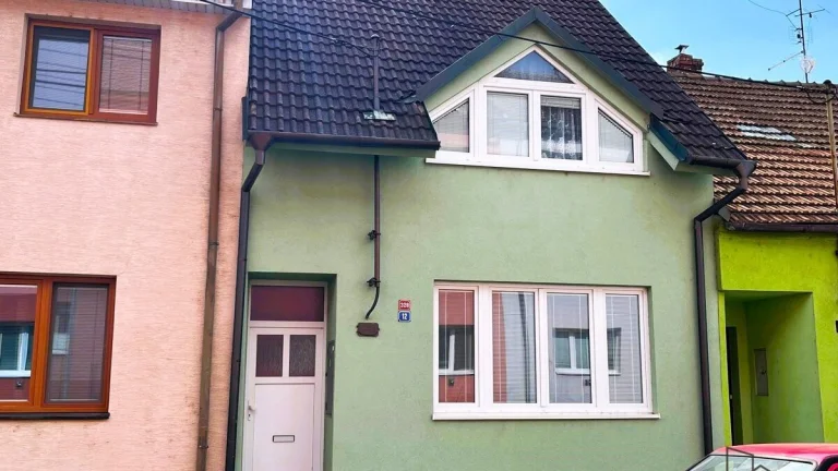 Prodej rodinný dům 5+kk se zahradou v Kyjově.