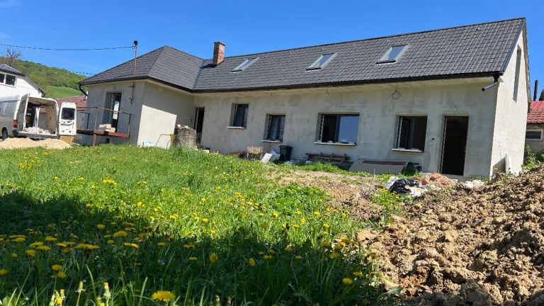 Zrekonst. rd s veľkým pozemkom 1200m2