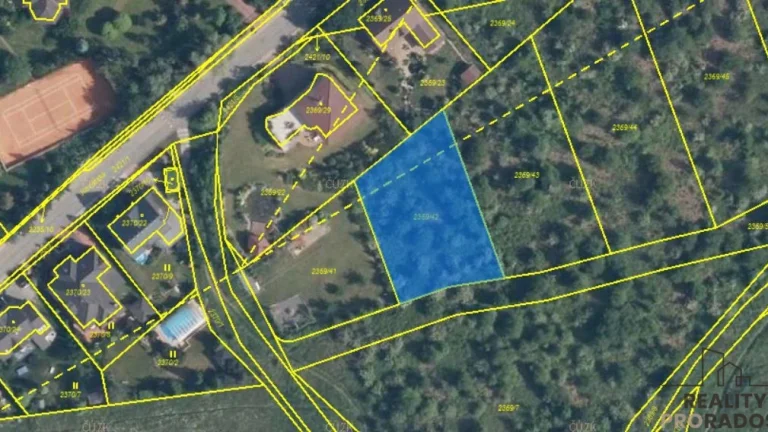 Prodej pozemku v Lipencích na Praze 5 o výměře 1278 m2