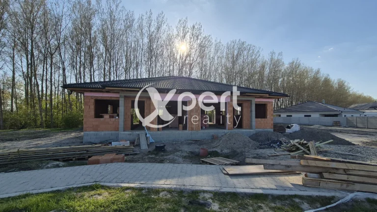 PREDAJ, 4 izbový RD s dvomi bytovými jednotkami v Dunajskej