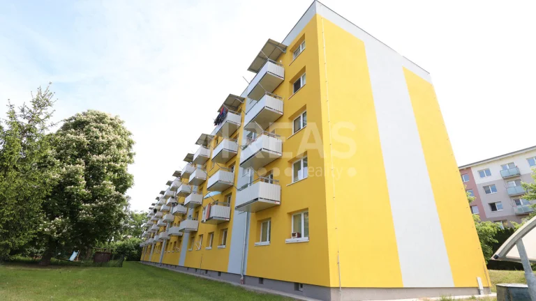 Milovice, pronájem bytu 2 + 1, 48 m2 s balkónem 2 m2 a sklep