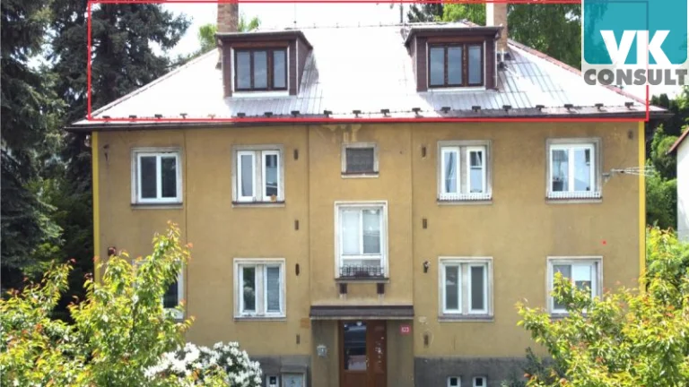 Prodej bytu 2+1(98 m2) v podkroví na 9. května v...