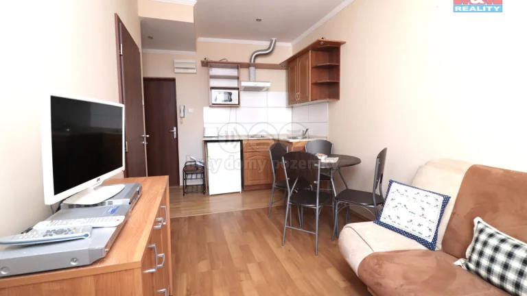 Pronájem bytu 2+kk, 26 m², Karlovy Vary, ul. Ondřejská