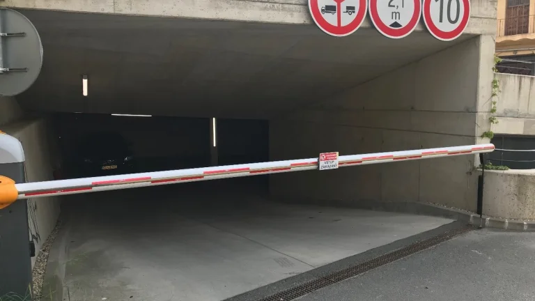 Parkovacie miesto v garáži - centrum Košice