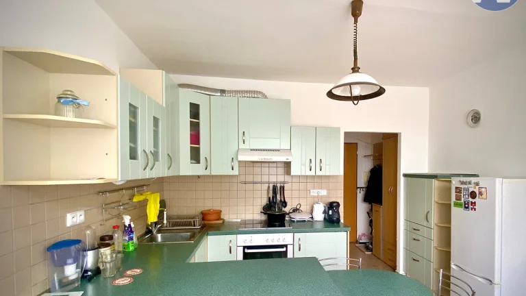 Pronájem bytu 2+kk, 39,5 m2 s balkónem, Sídliště Plešivec, Č