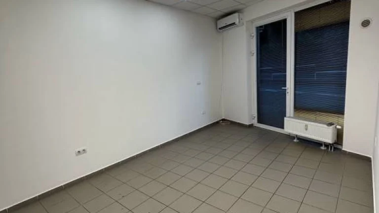 Prenájom obchodného priestoru 28m2, centrum Senec