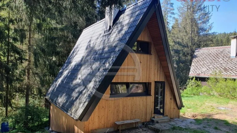 Chalupa, po rekonstrukci, zahrada 329 m2, Podhradí