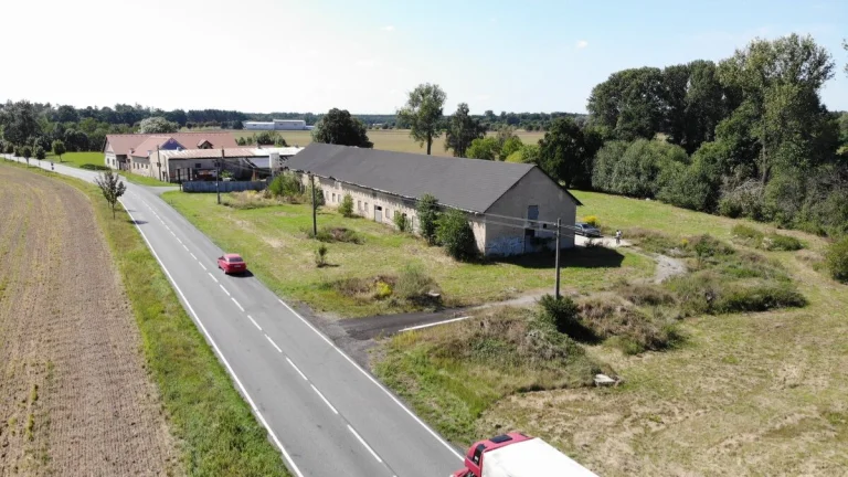 Pronájem zemědělského staveni u hl. sil. Nymburk-Sadska