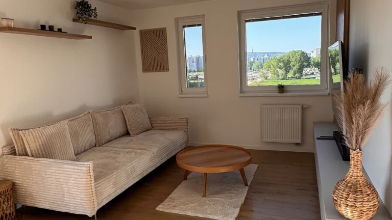Prenájom | Úplne nový 2i byt, loggia, garáž, kobka