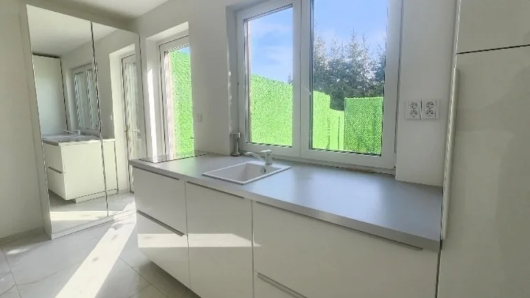 Pronajmu moderní malý domek o velikosti maleho bytu 1×1 35m2