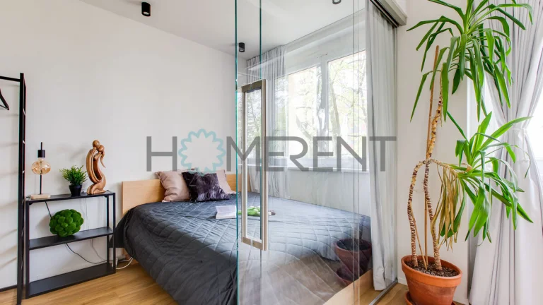 Pronájem luxusně zařízeného bytu 2+kk (38m²) - Praha 4, ul.