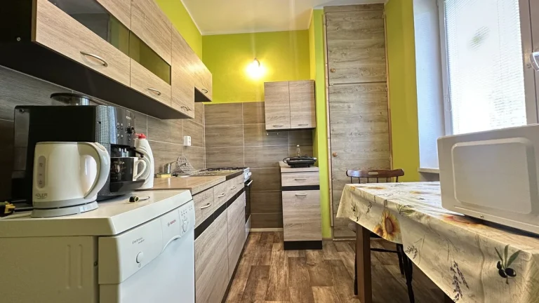 Byt 3+1 (68 m2) s balkonem - Tachov, ul. Školní
