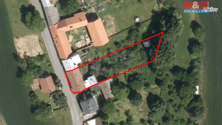 Prodej pozemku pro RD velikost 1034m2, Tršice Zákřov,