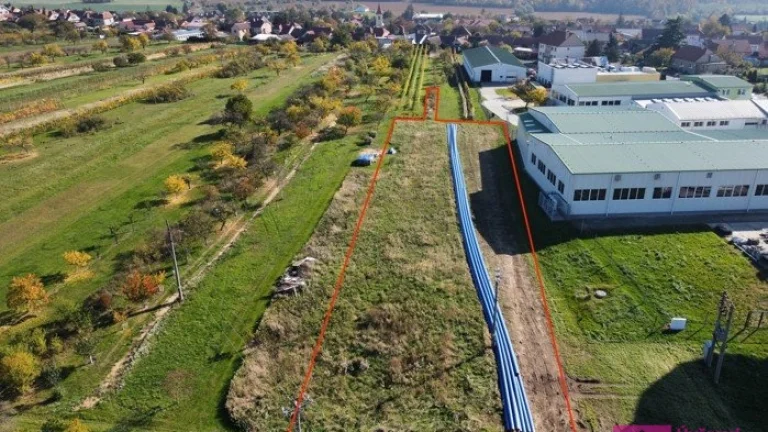 Prodej pozemky pro komerční výstavbu, 3 039 m2 - Týnec
