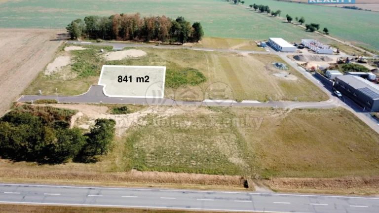 Prodej komerčního pozemku 841 m2, Valeč