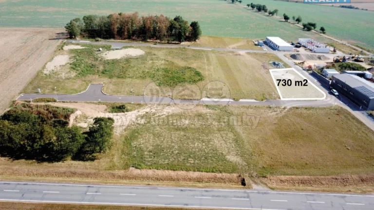 Pronájem komerčního pozemku 730 m2, Valeč