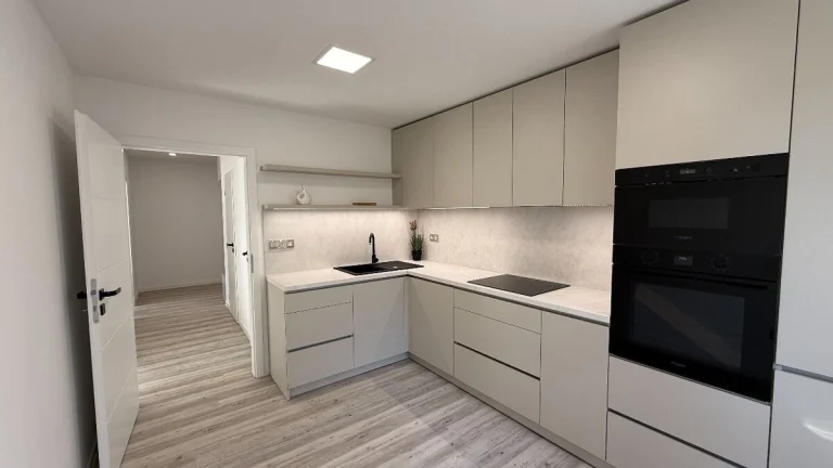 Prodej bytu 3+1 67 m² Hlavní, Otrokovice