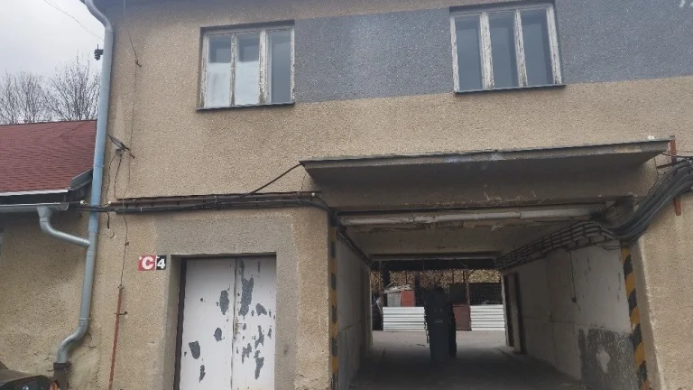 Pronájem sklad, výrobní prostor, dílna prostor 70 m2