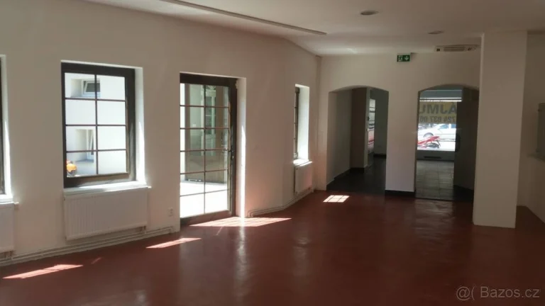 Obchodní prostor k pronajmu, Vyšehradská, Praha 2