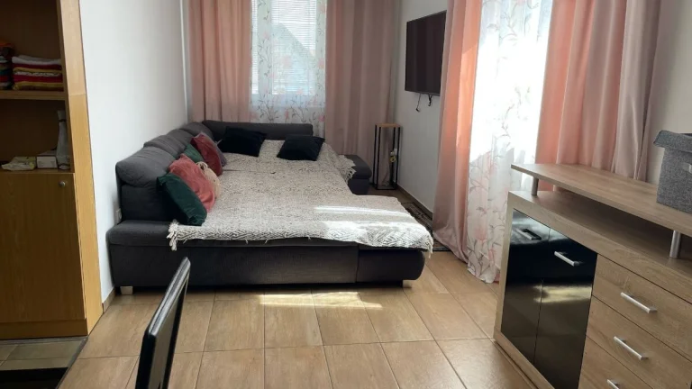Pronájem bytu v přízemí RD 2+kk Ostašovice