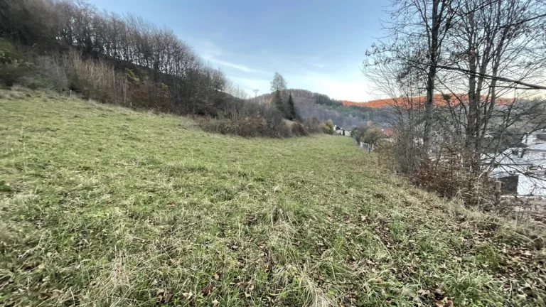 Stavební pozemek k prodeji Vsetín - Horní Jasenka