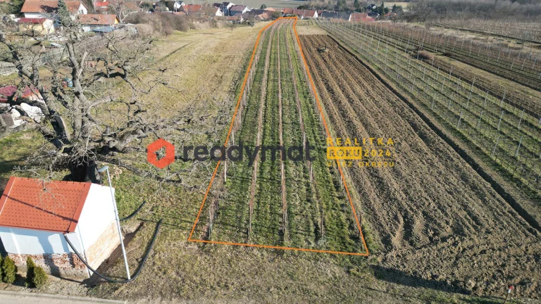 Prodej stavebního pozemku 2 052m2, Týnec