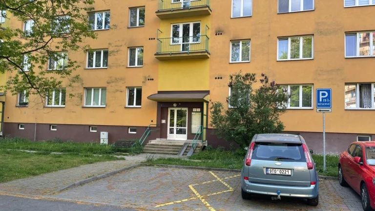 Prodej bytu 3+1, osobní vlastnictví, 64 m2, ul. Šrámková, Ha