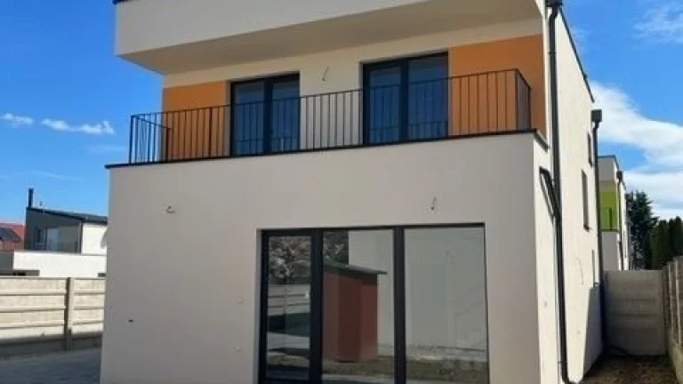 Výborná lokalita Skolaudovaná novostavba 5 izbový rodinný