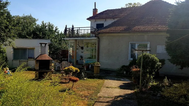 Predáme 4.izb RD 989m pozemok