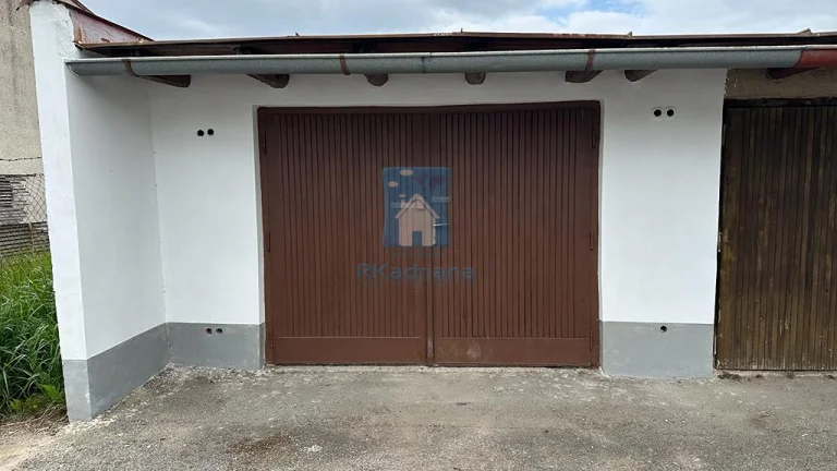 Pronájem garáže, Březnice, ulice Rožmitálská, 18 m2
