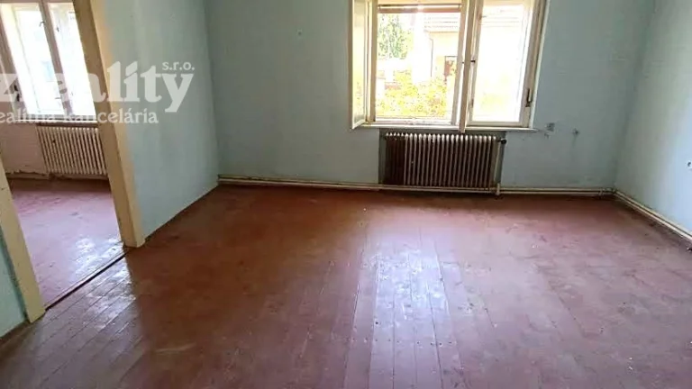 Na predaj starší rodinný dom v Nových Zámkoch